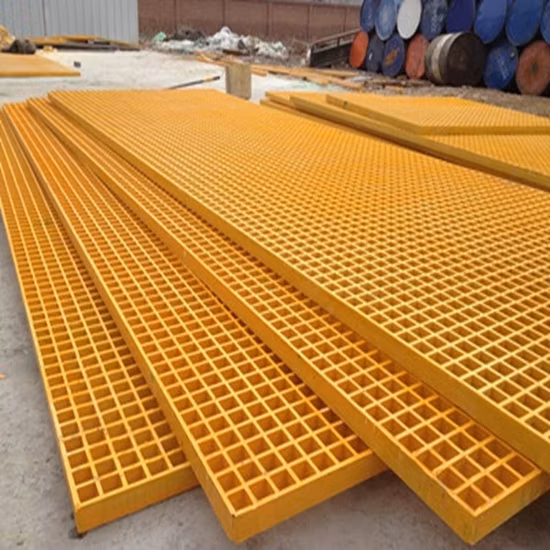 Grilles en plastique faites sur commande de couverture de ravin de grilles de drainage d'allée de route de FRP